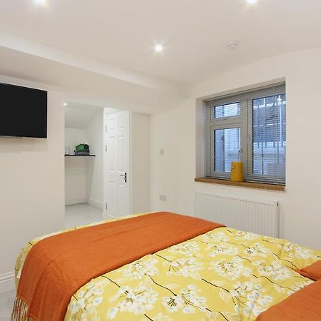 Appartamento Splendid Flat In Kensington Olympia Londra Esterno foto