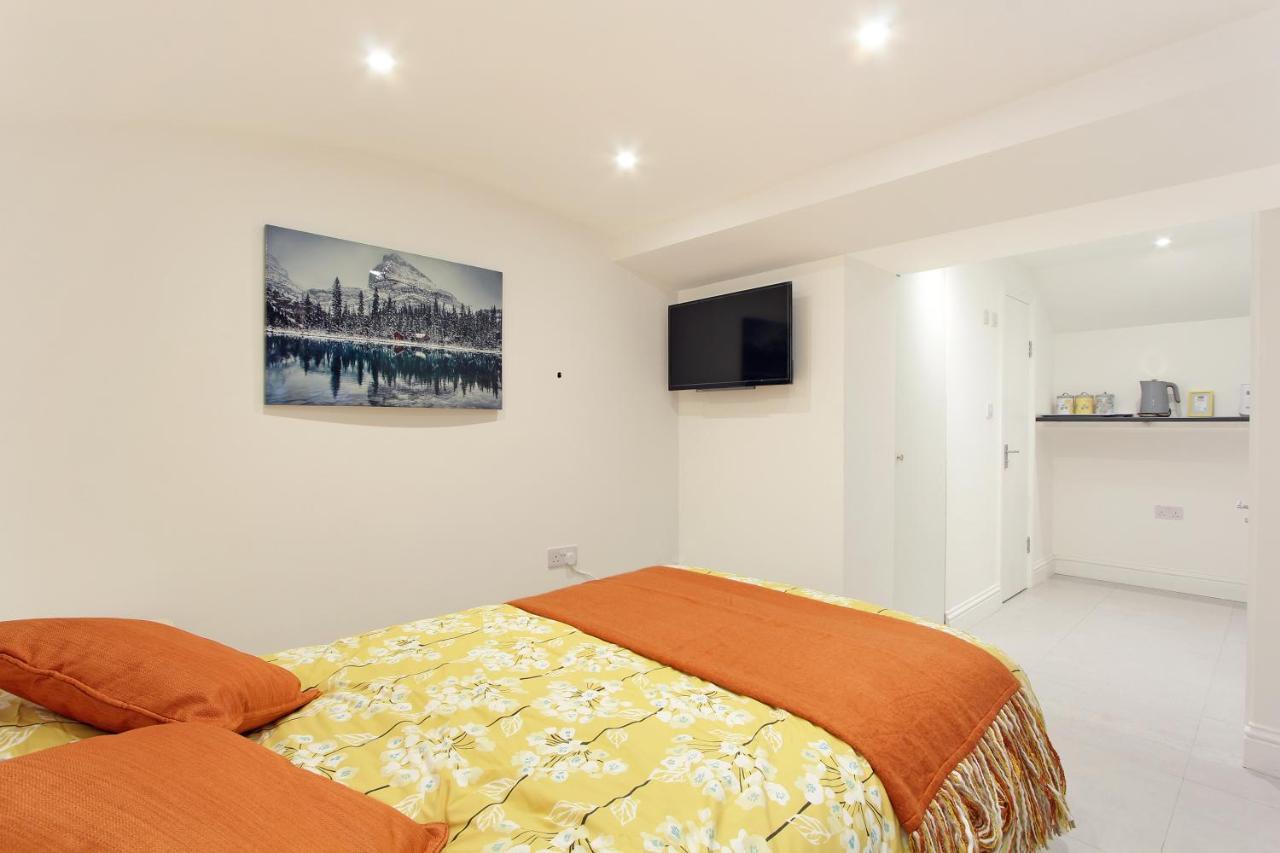 Appartamento Splendid Flat In Kensington Olympia Londra Esterno foto