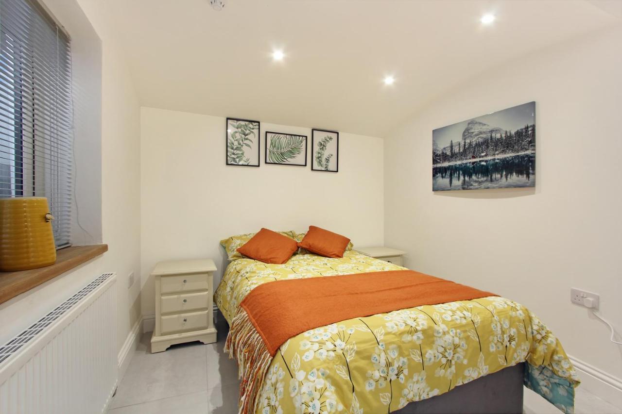 Appartamento Splendid Flat In Kensington Olympia Londra Esterno foto