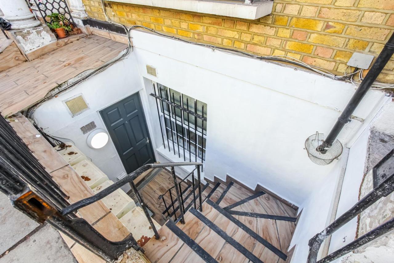 Appartamento Splendid Flat In Kensington Olympia Londra Esterno foto